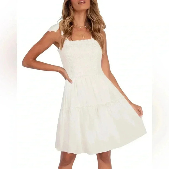 Zesica Dresses & Skirts - ZESICA XL (16) Spaghetti Strap Ruffle Swing Mini Dress